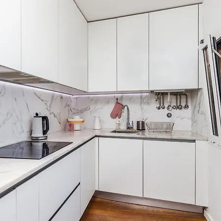 Apartament 110m2 Flat, Large Terrace With A View And A Garden *