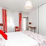 Appartement 110m2 Flat, Large Terrace With A View And A Garden *