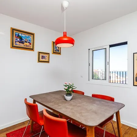 110m2 Flat, Large Terrace With A View And A Garden Appartement