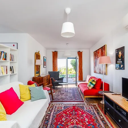 110m2 Flat, Large Terrace With A View And A Garden Lägenhet