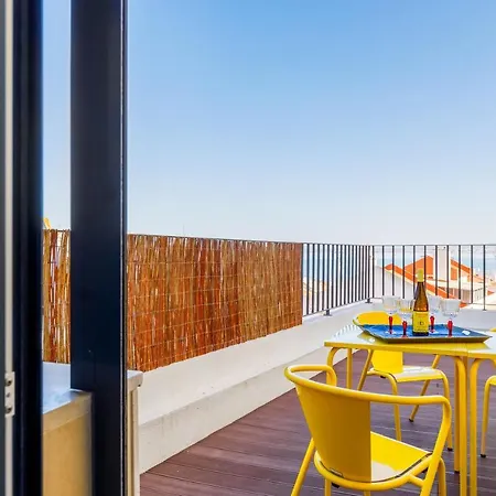 110m2 Flat, Large Terrace With A View And A Garden *